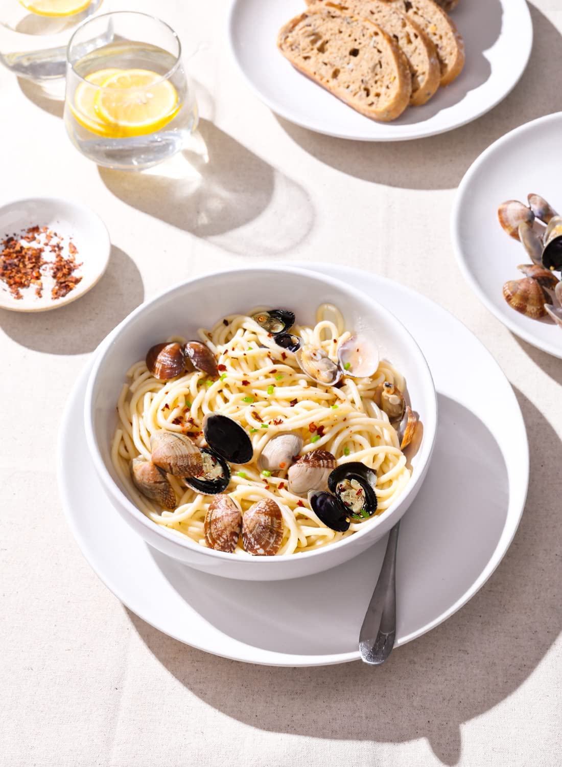 45 oz White Pasta Bowls Set of 4 T982