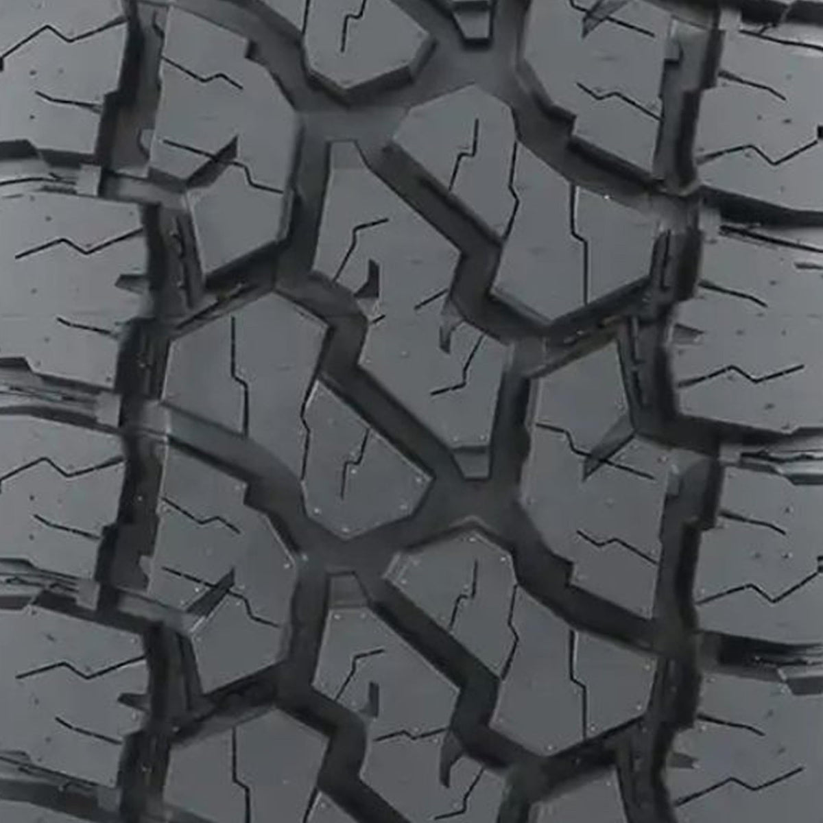 All Terrain 275/60R20 116T XL Light Truck Tire E466876