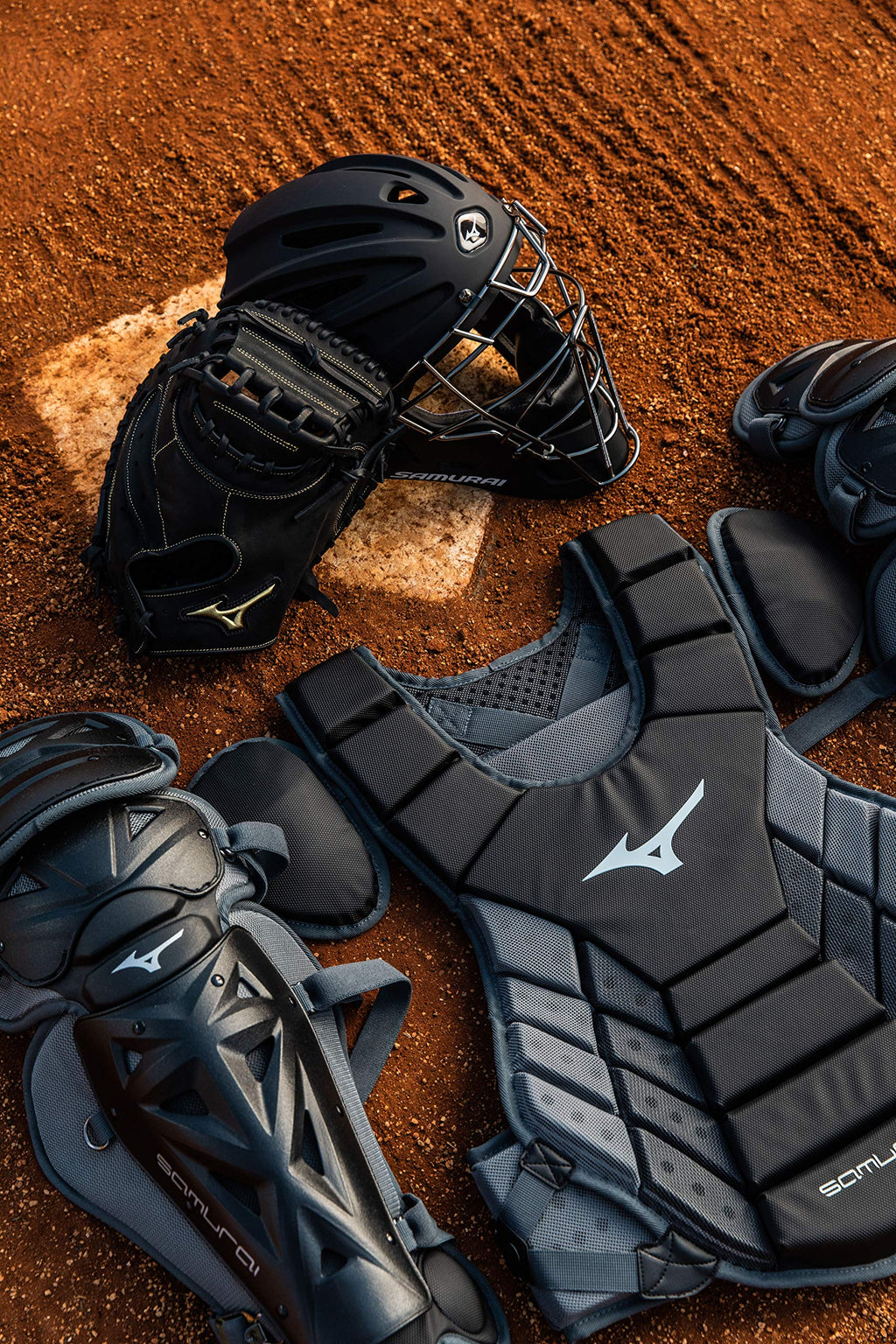 Boxed Catcher's Gear Set E688438